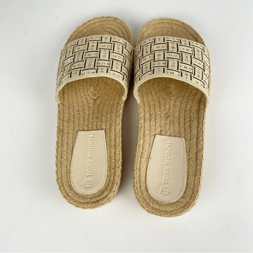 HOST PICK 🎉 TORY BURCH ‘TORY’ WOVEN SLIDES